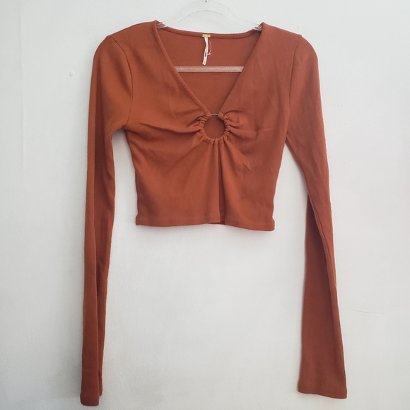 Free People Key To My Heart Crop Top Boho Metal Ring Brown Ribbed - Picture 3 of 9
